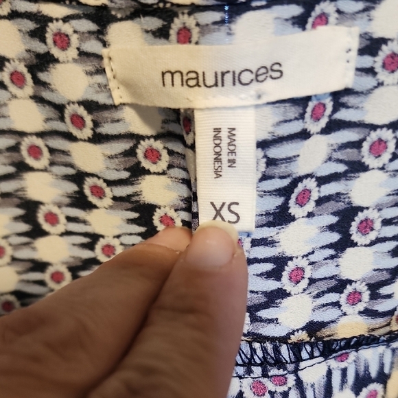 Maurices Navy and White Patterned Blouse - Picture 2 of 5